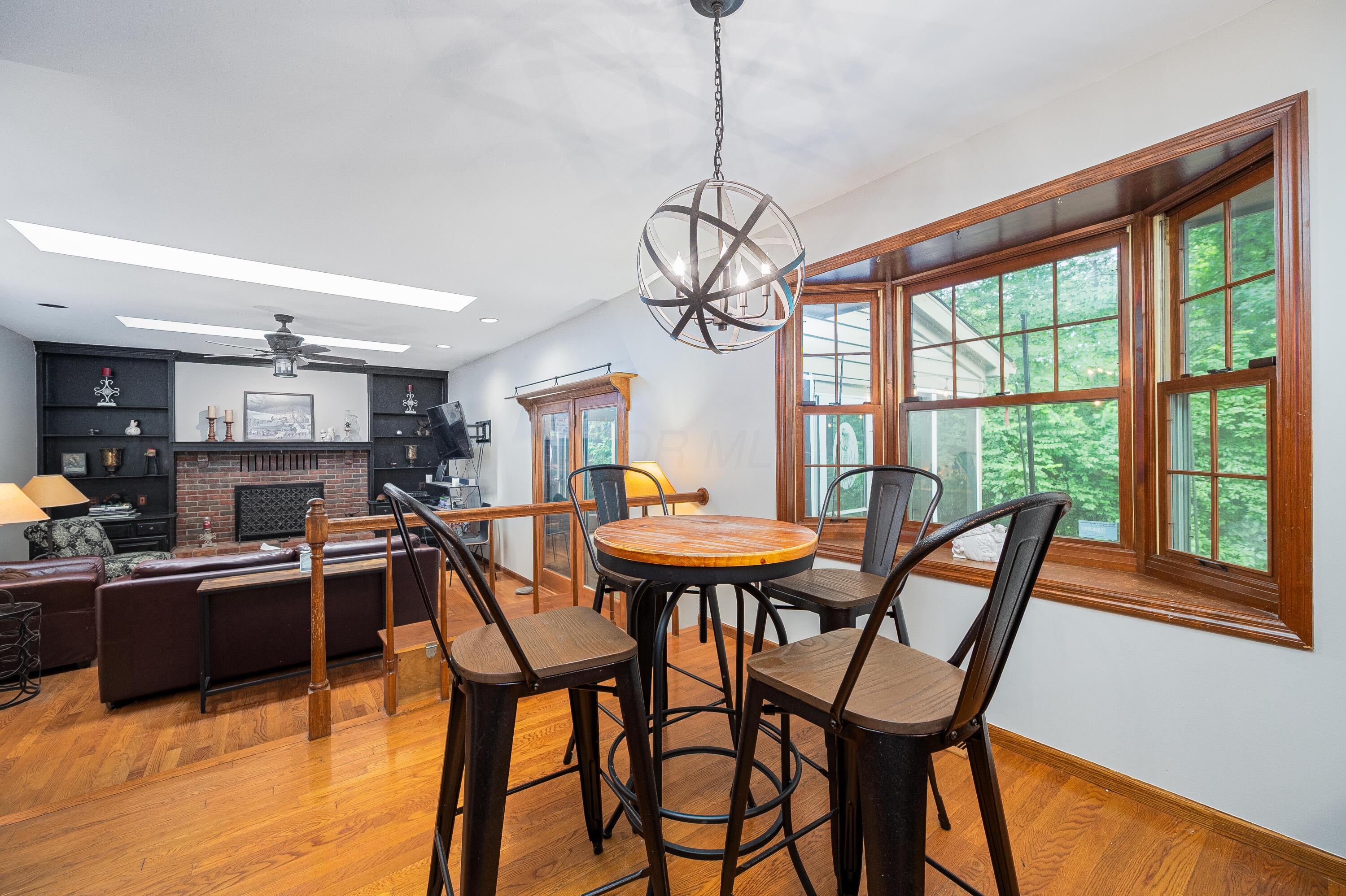 5066 Longrifle Road Westerville, OH 43081 - Photo 20 of 60 Eating Area