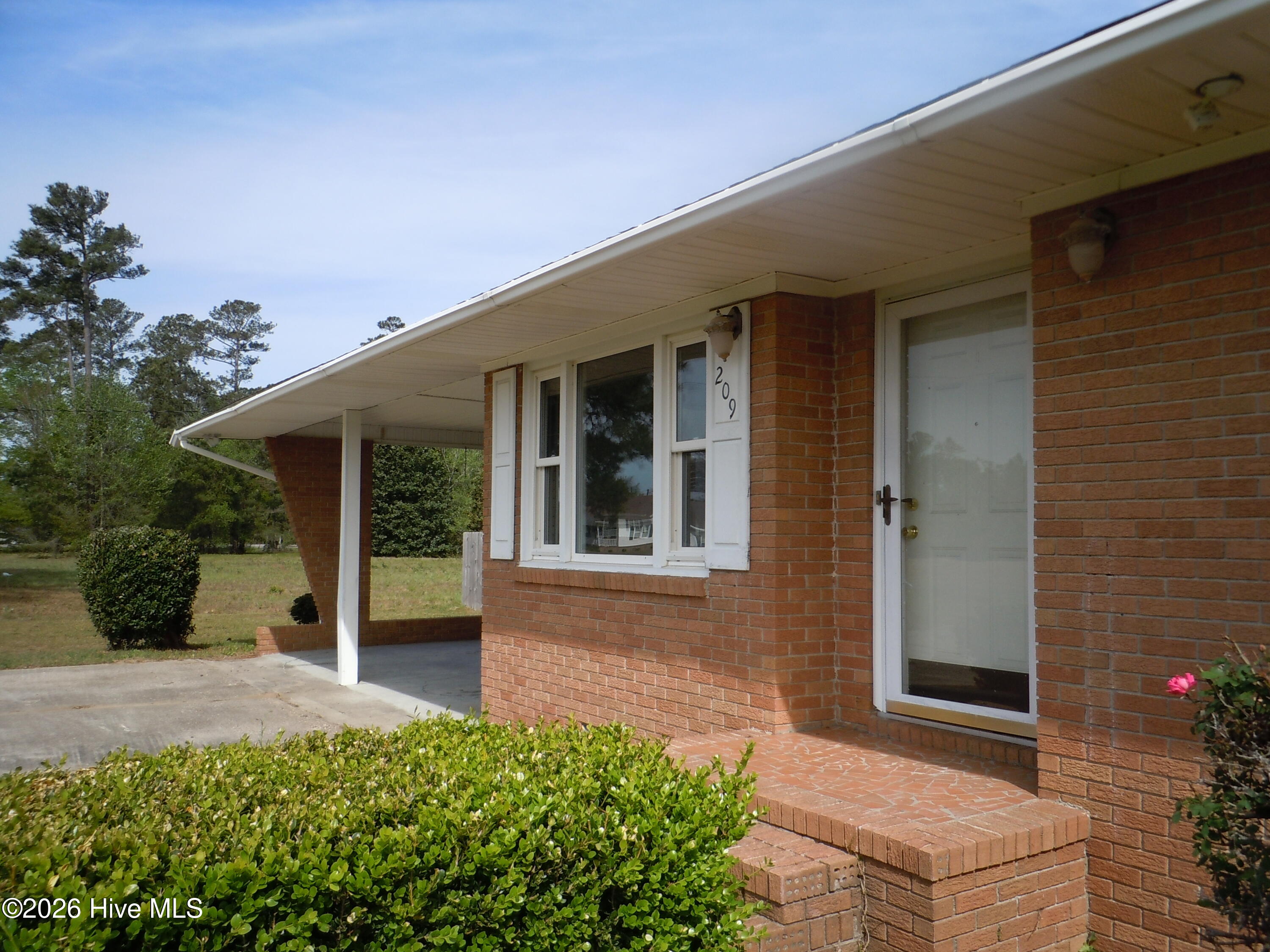 209 Complex Street Tabor City, NC 28463 - Photo 2 of 73 DSCN0851
