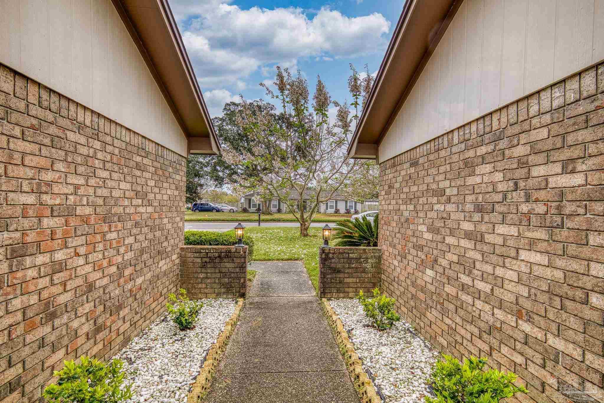 3510 Lemmington Road Pensacola, FL 32504 - Photo 5 of 39 Gallery Image 5