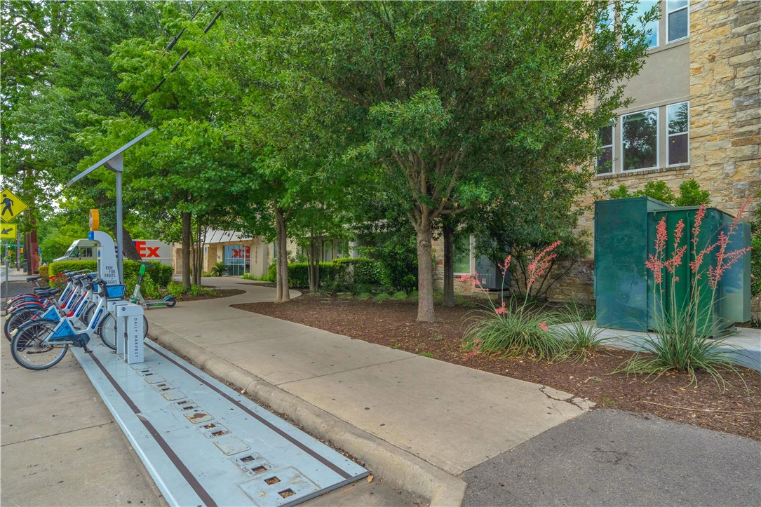 1900 Barton Springs Road, Unit 1040 Austin, TX 78704 - Photo 18 of 39 Gallery Image 18