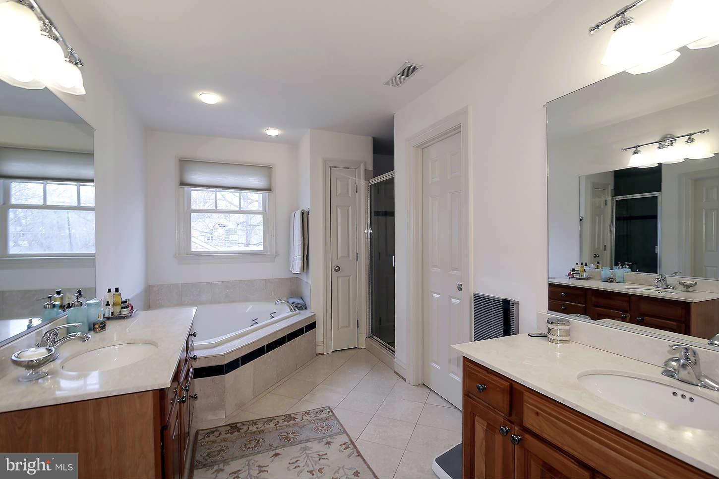 7908 Glendale Road Chevy Chase, MD 20815 - Photo 17 of 25 Bath (Master)