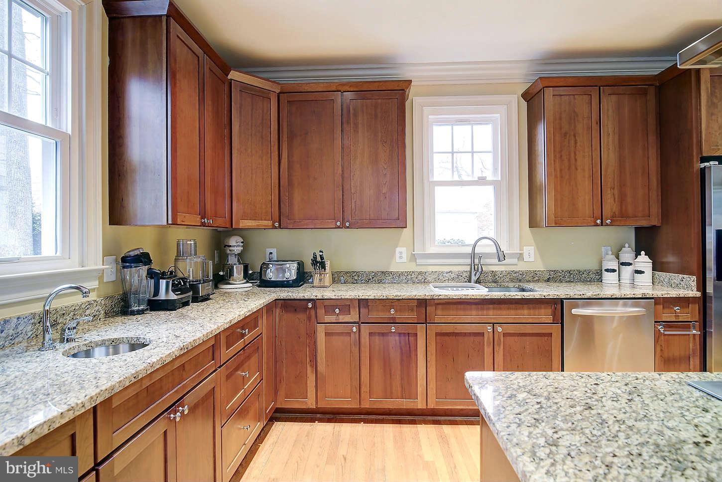 7908 Glendale Road Chevy Chase, MD 20815 - Photo 9 of 25 Kitchen
