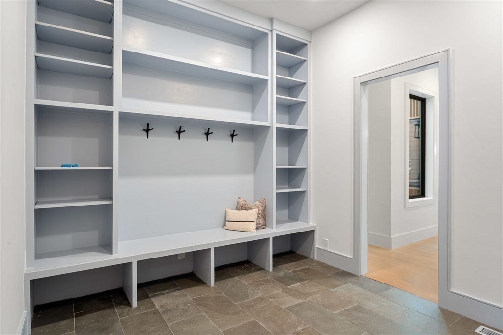 48 Sherburne Road Lexington, MA 02421 - Photo 19 of 40