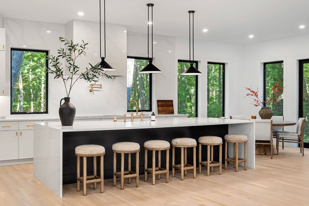 48 Sherburne Road Lexington, MA 02421 - Photo 5 of 40