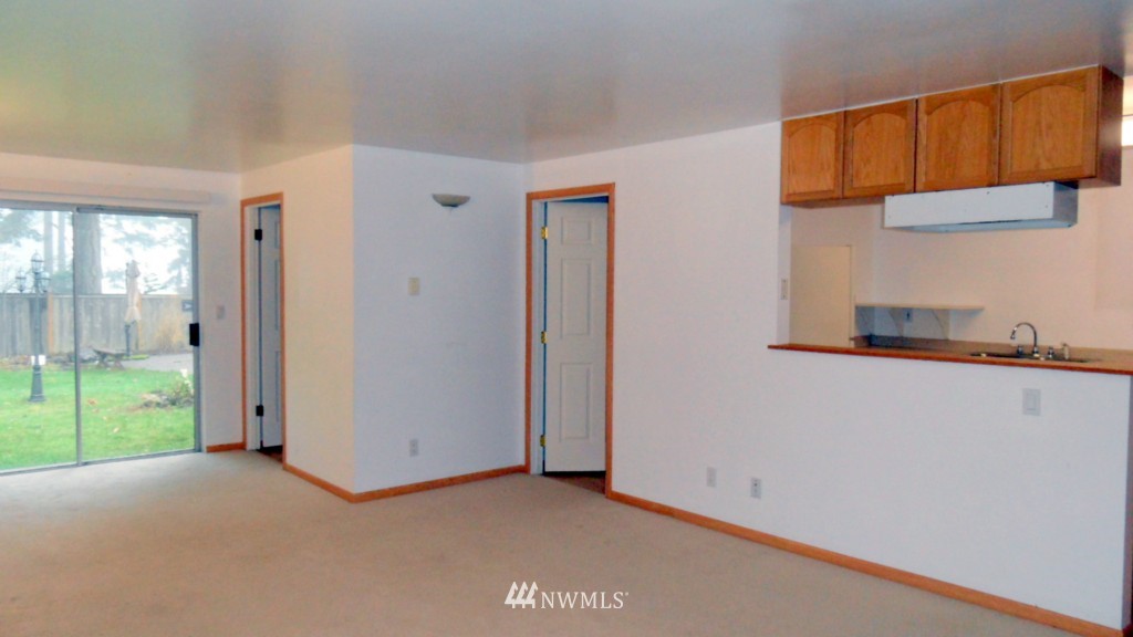 2255 Northeast Riddell Road Bremerton, WA 98310 - Photo 10 of 14 Gallery Image 10