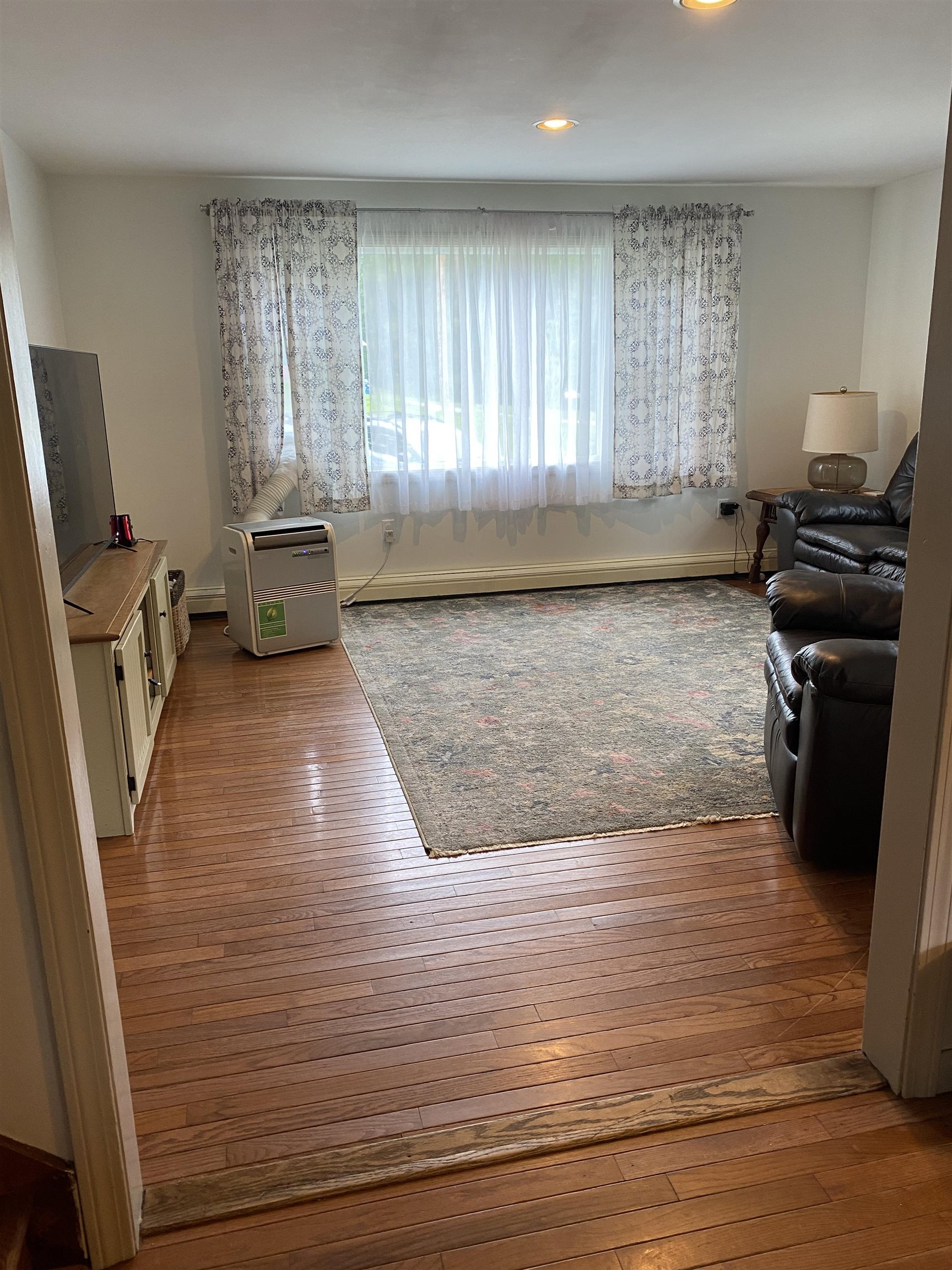127 West Parish Road Concord, NH 03303 - Photo 5 of 30