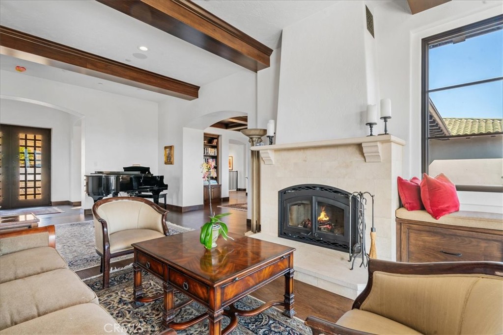 3515 Turri Road San Luis Obispo, CA 93405 - Photo 16 of 73 Living Room