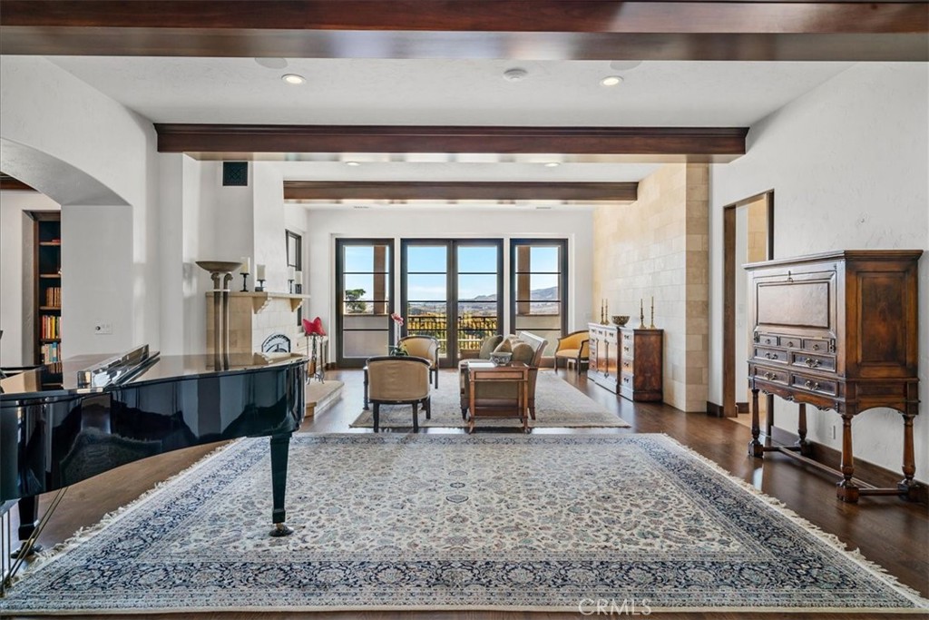 3515 Turri Road San Luis Obispo, CA 93405 - Photo 17 of 73 Living Room
