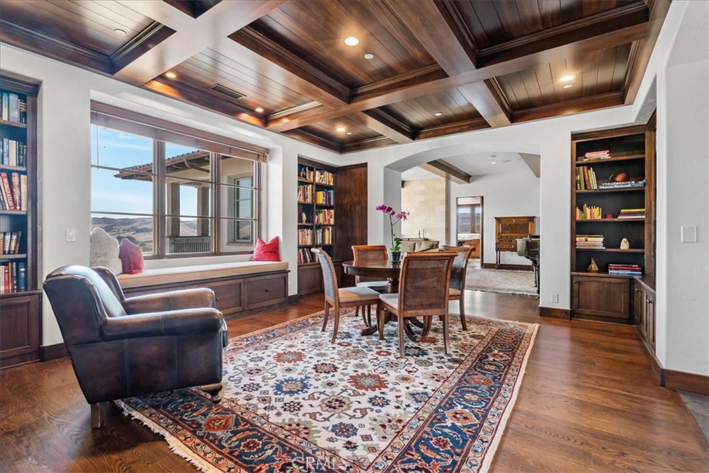 3515 Turri Road San Luis Obispo, CA 93405 - Photo 21 of 73 Library