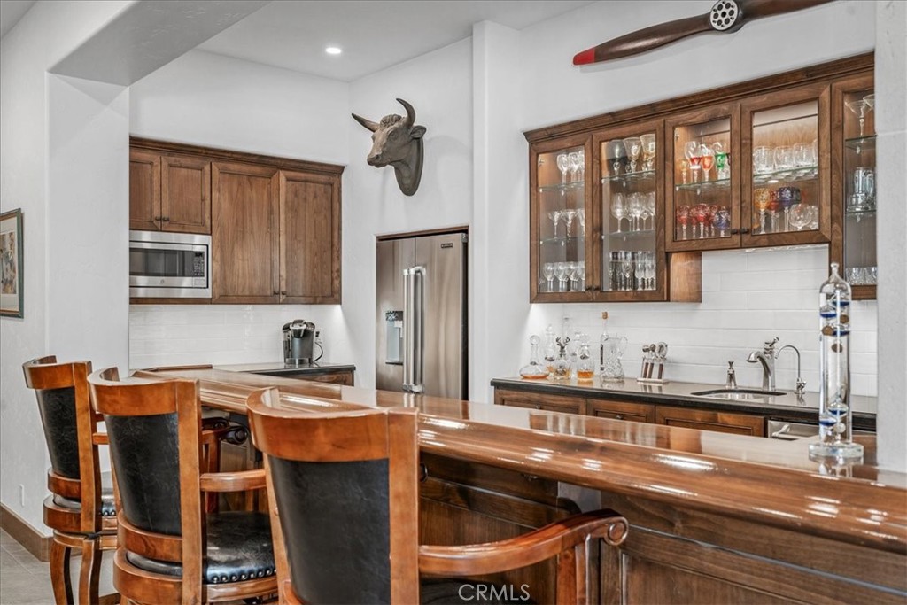 3515 Turri Road San Luis Obispo, CA 93405 - Photo 35 of 73 Bar
