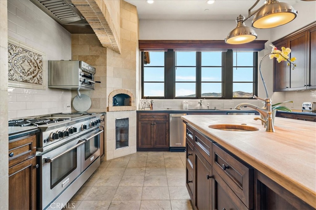3515 Turri Road San Luis Obispo, CA 93405 - Photo 6 of 73 Kitchen