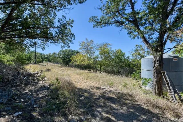 $449,000 | 929 Upper Loma Verde Road, Medina, TX 78055