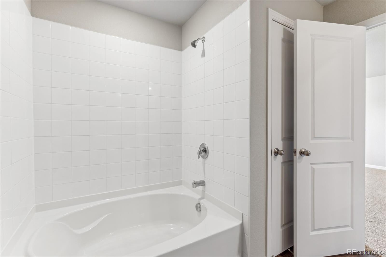 165 Robin Road Johnstown, CO 80534 - Photo 8 of 12 Gallery Image 8