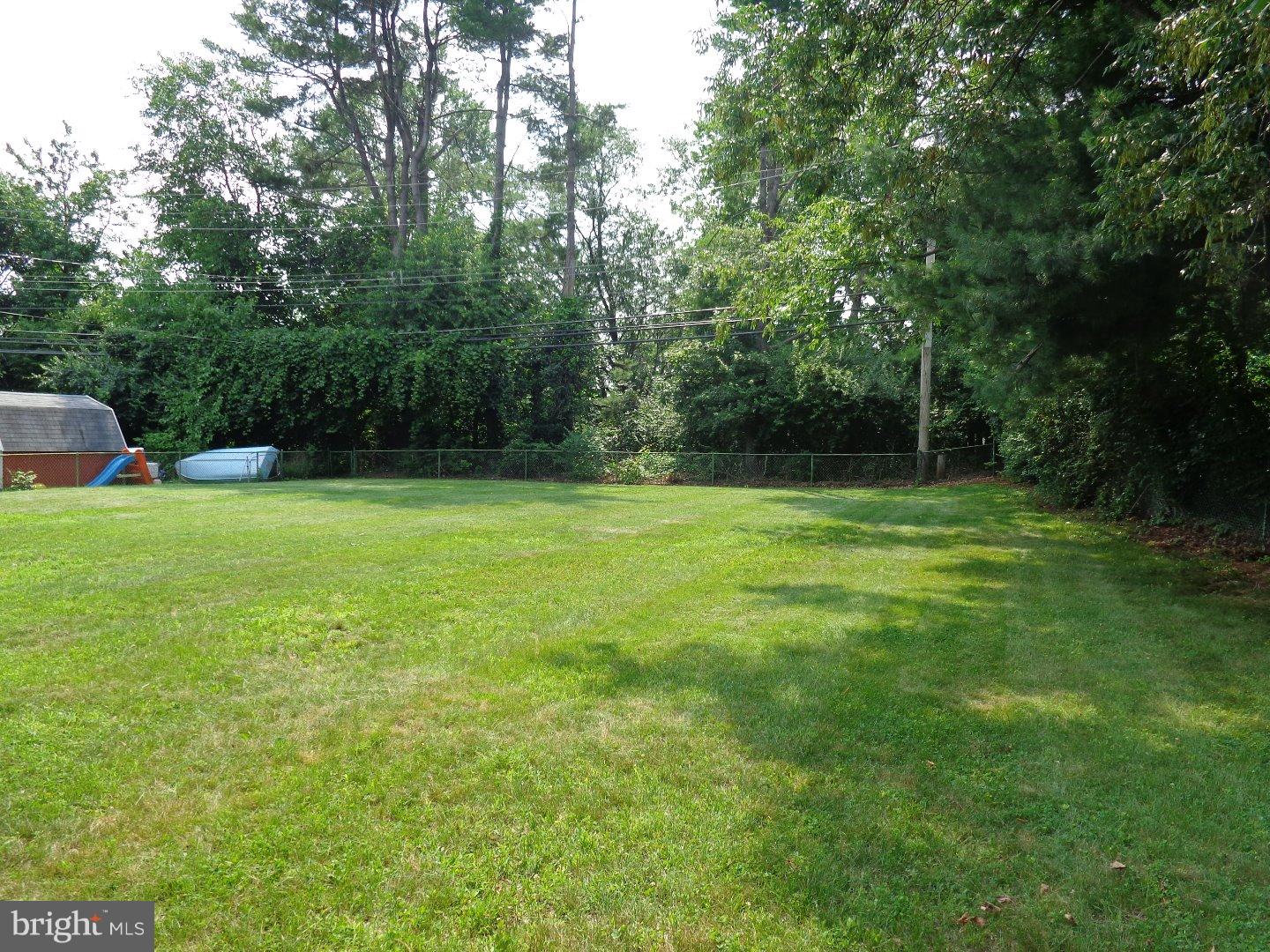 29 Cardinal Road Levittown, PA 19057 - Photo 21 of 25