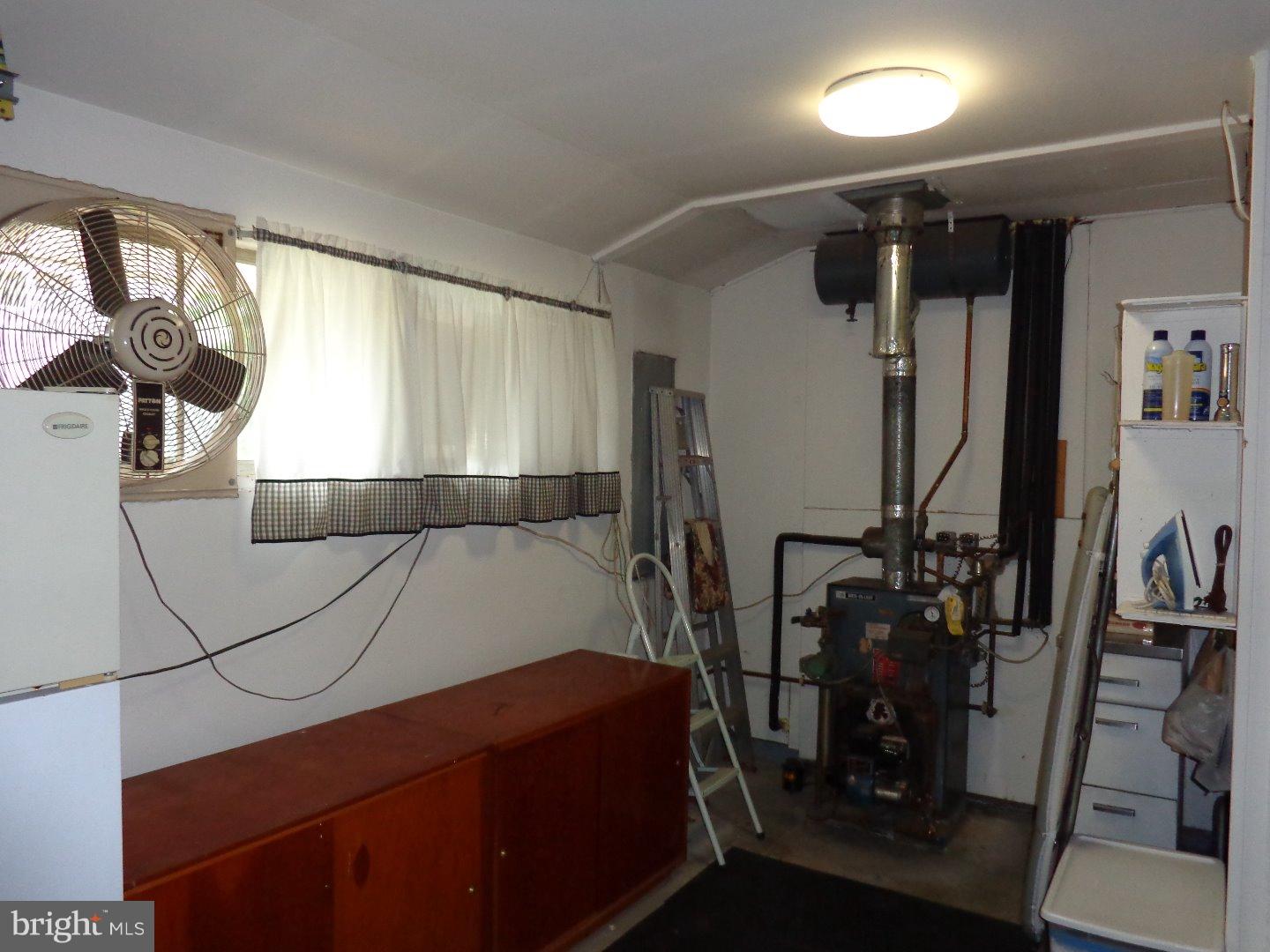 29 Cardinal Road Levittown, PA 19057 - Photo 24 of 25 Garage