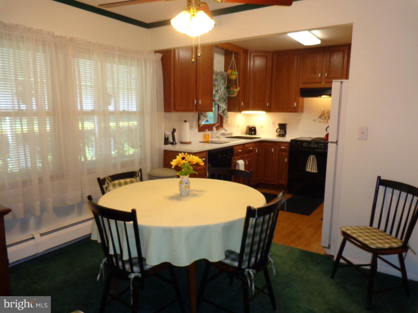 29 Cardinal Road Levittown, PA 19057 - Photo 9 of 25 Dining Room