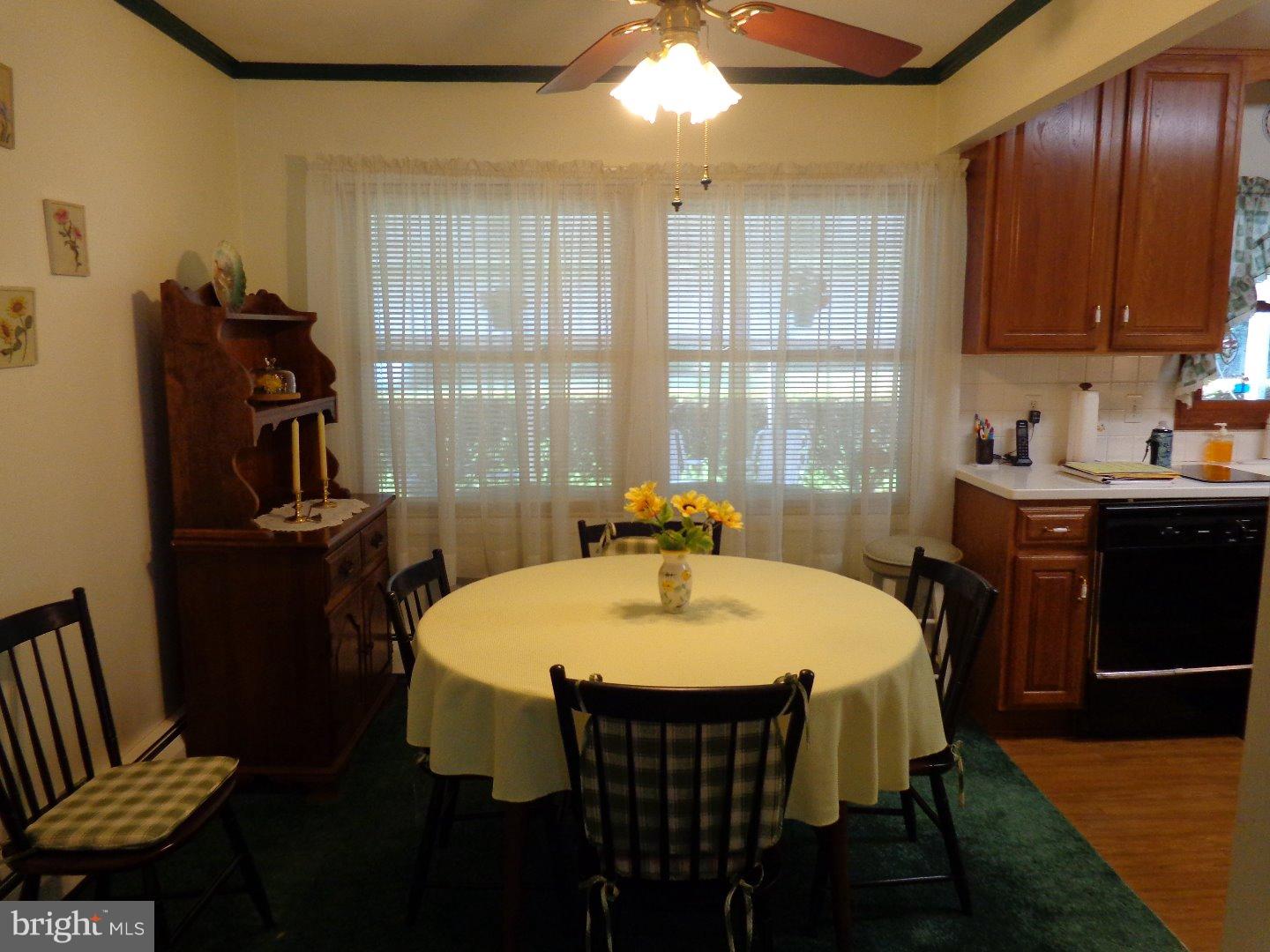 29 Cardinal Road Levittown, PA 19057 - Photo 10 of 25 Dining Room