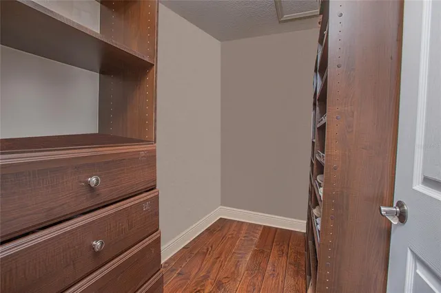 a view of utility room