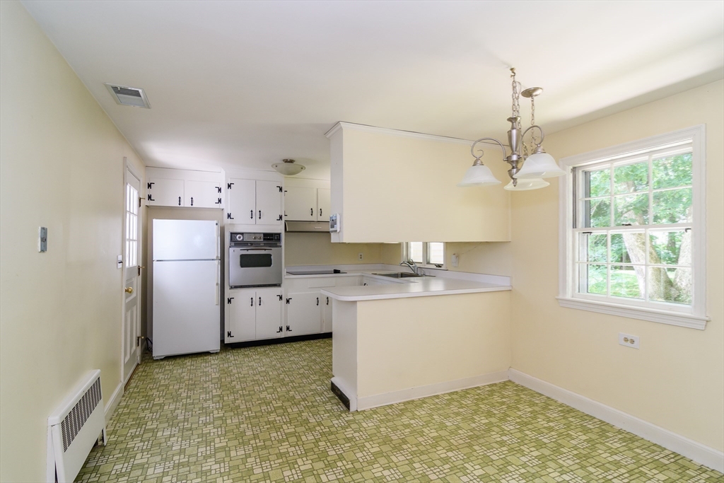 78 Lorraine Road Westwood, MA 02090 - Photo 14 of 34