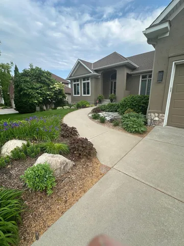 $1,075,000 | 1207 Adrian Drive, Chaska, MN 55318