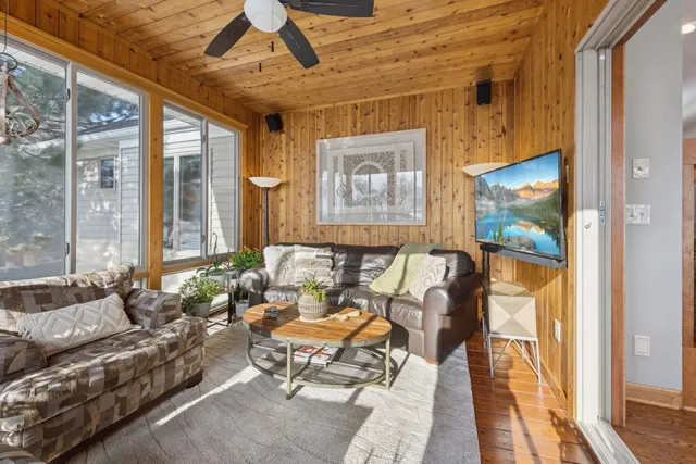 $1,075,000 | 1207 Adrian Drive, Chaska, MN 55318