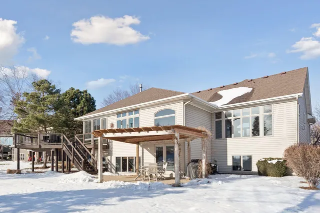 $1,075,000 | 1207 Adrian Drive, Chaska, MN 55318