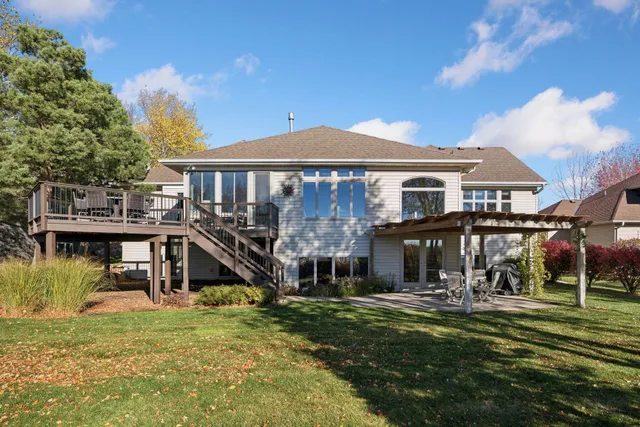 $1,075,000 | 1207 Adrian Drive, Chaska, MN 55318