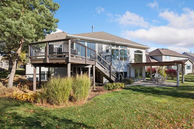 $1,075,000 | 1207 Adrian Drive, Chaska, MN 55318