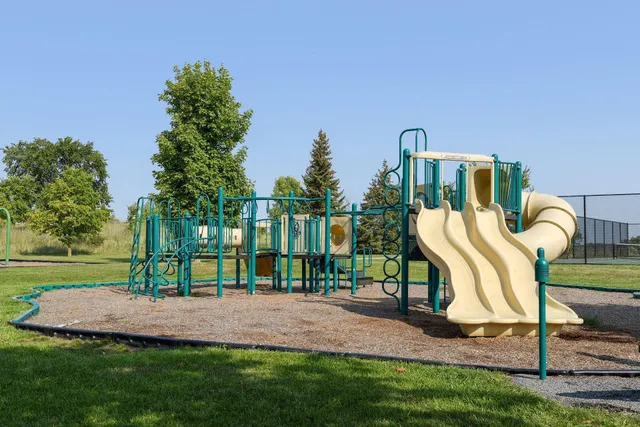 $1,075,000 | 1207 Adrian Drive, Chaska, MN 55318