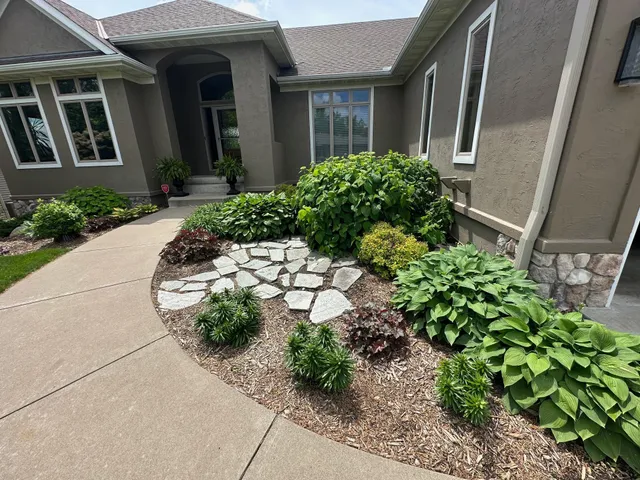 $1,075,000 | 1207 Adrian Drive, Chaska, MN 55318