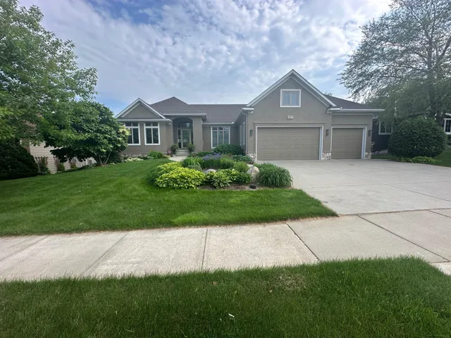 $1,075,000 | 1207 Adrian Drive, Chaska, MN 55318