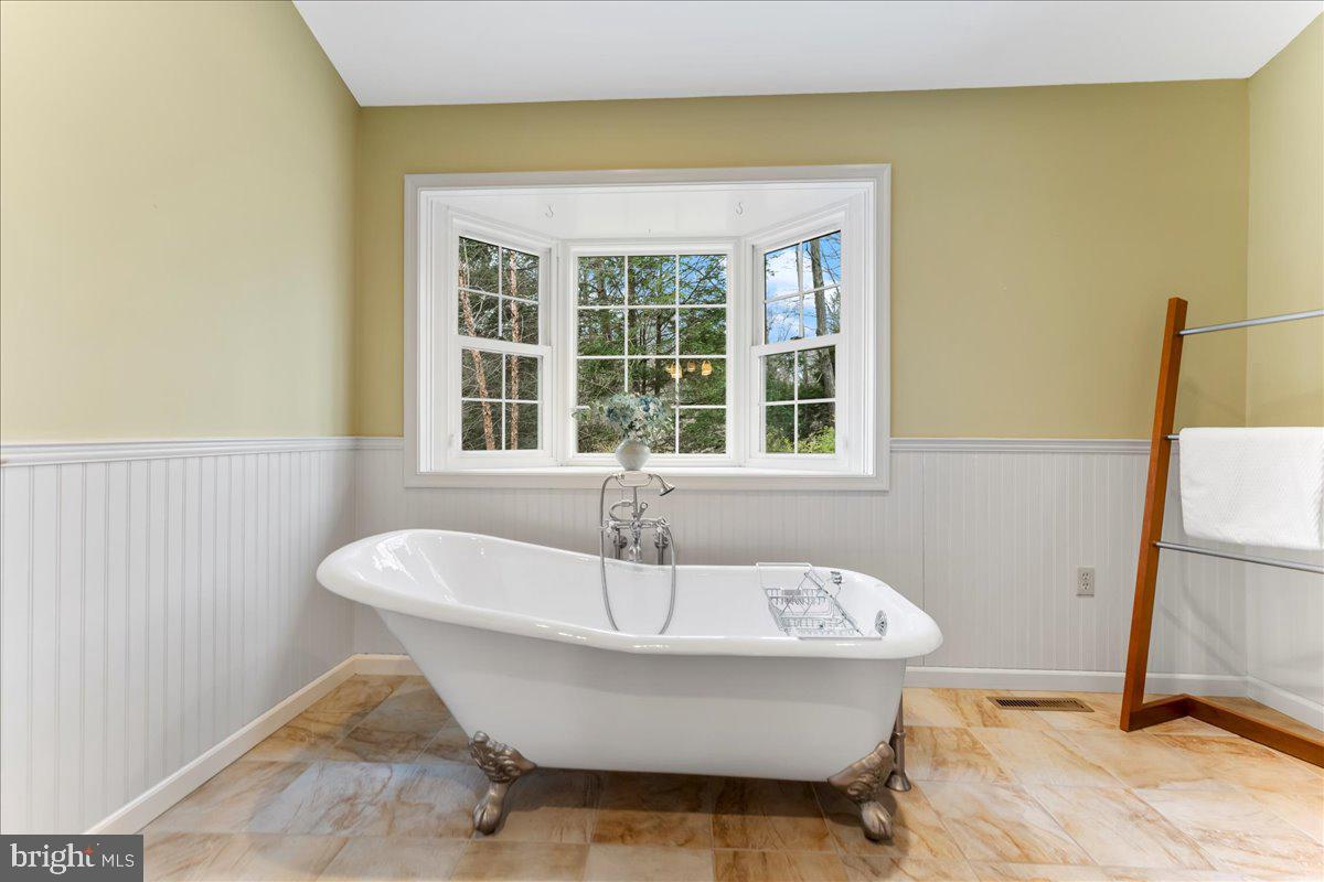 1304 Old Forge Road Oxford, PA 19363 - Photo 33 of 92 Primary Bath