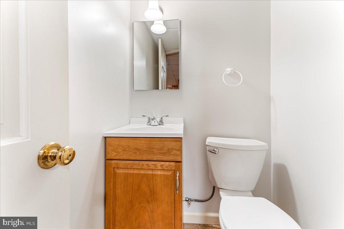 1304 Old Forge Road Oxford, PA 19363 - Photo 47 of 92 Powder Room