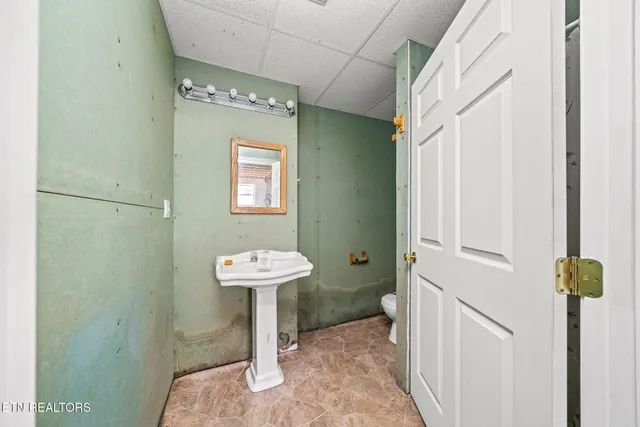 $359,000 | 1161 Charlie Doss Road, Jamestown, TN 38556