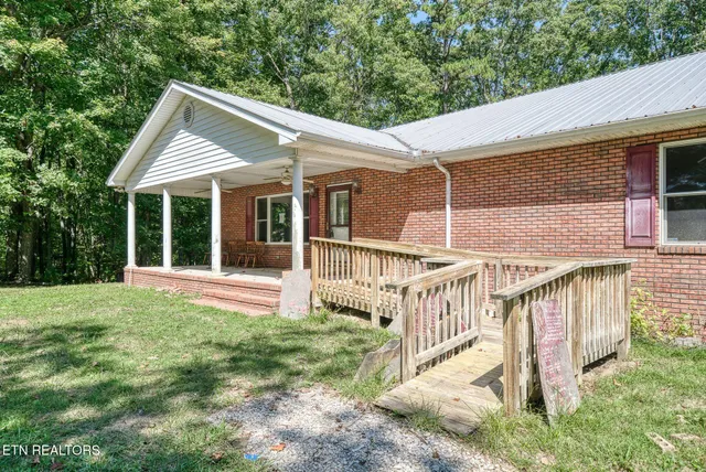 $359,000 | 1161 Charlie Doss Road, Jamestown, TN 38556