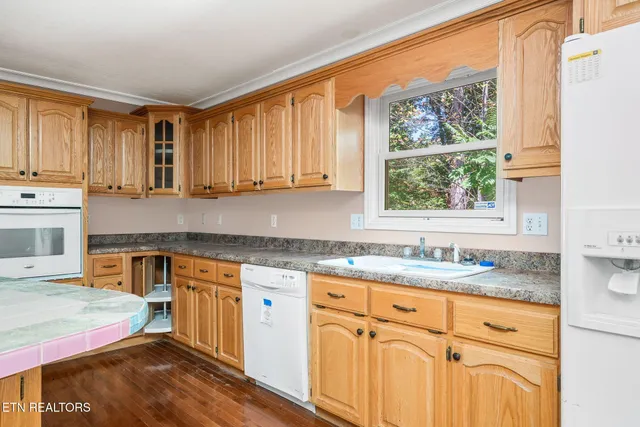 $359,000 | 1161 Charlie Doss Road, Jamestown, TN 38556