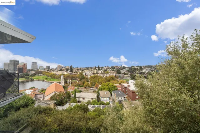 $1,295,000 | 521 Merritt Avenue, Oakland, CA 94610