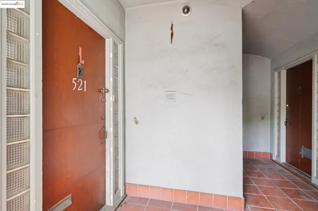$1,295,000 | 521 Merritt Avenue, Oakland, CA 94610