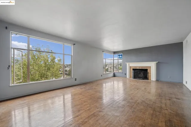 $1,295,000 | 521 Merritt Avenue, Oakland, CA 94610