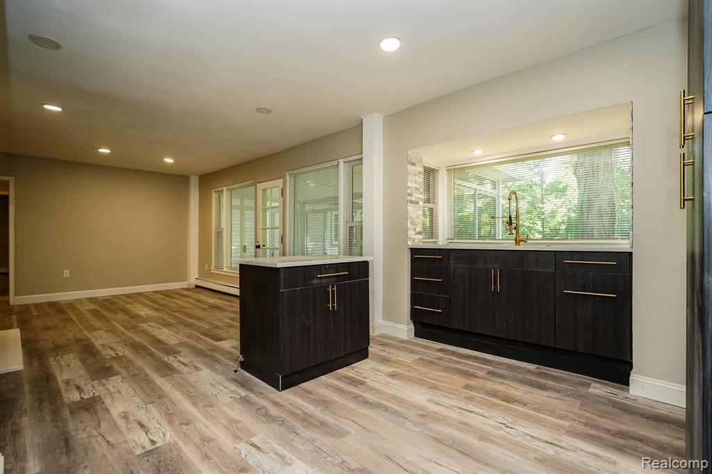 24154 Rougecrest Road Southfield, MI 48033 - Photo 20 of 84