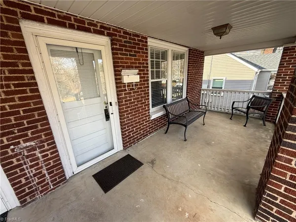 $1,375 | 854 Madison Avenue, Winston-Salem, NC 27103
