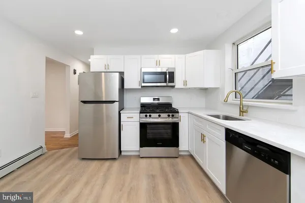 $1,875 | 11 South Black Horse Pike, Unit 3B, Haddon Heights, NJ 08035