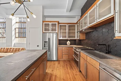 $265,000 | 705 Main Street, Unit 516, Houston, TX 77002