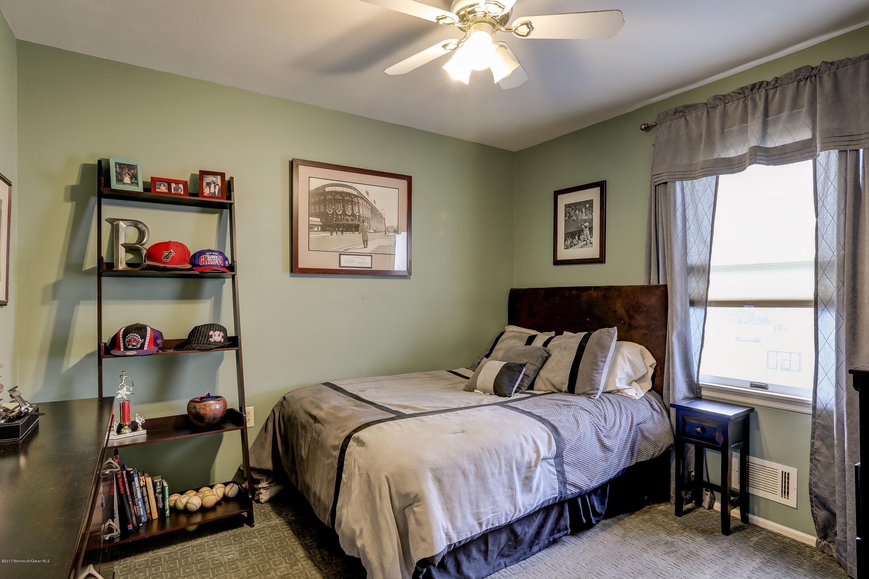 32 Ashford Road Jackson, NJ 08527 - Photo 14 of 24 015_Bedroom