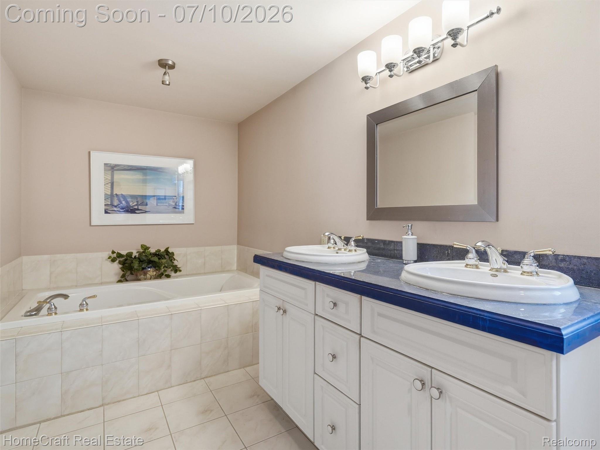 1744 Walnut Ridge Circle Canton, MI 48187 - Photo 26 of 46 26-DSC00947.jpg