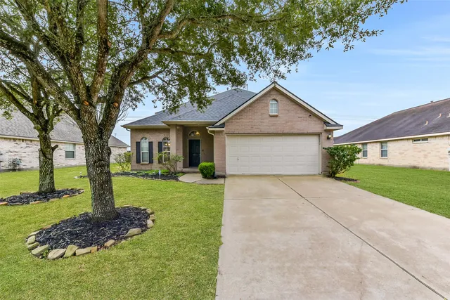 $2,900 | 4202 Parry Drive, Pearland, TX 77584