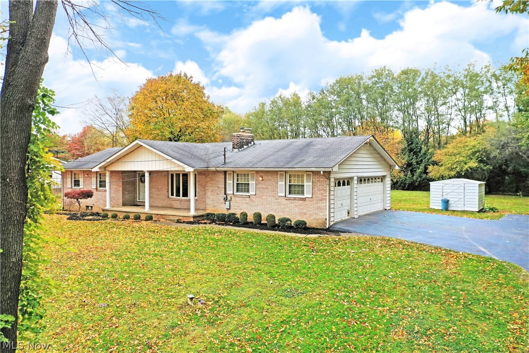 932 Hallock Young Road Warren, OH 44481 - Photo 2 of 35 Gallery Image 2