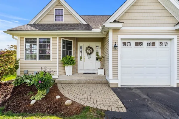 $525,000 | 50 Carrington Lane, Unit 50, Uxbridge, MA 01569