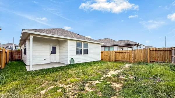 $1,750 | 3085 Arrow Wood Drive, Brookshire, TX 77423