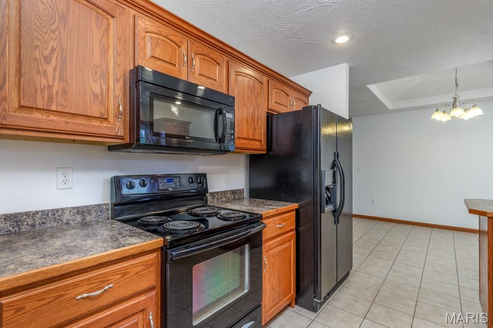 19406 Justice Road Lebanon, MO 65536 - Photo 9 of 24